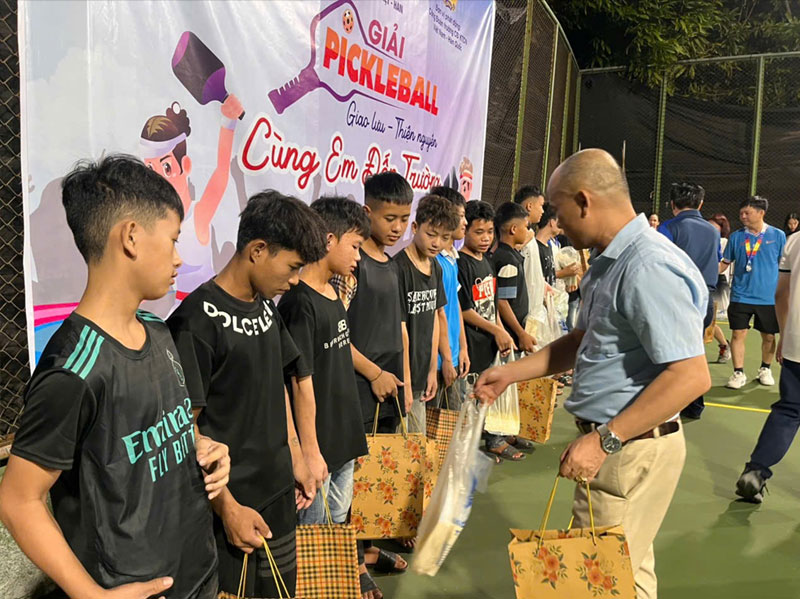 Tiếp Bước Đến Trường Cho Học Sinh Ngh&egrave;o &ndash; Lan Tỏa Y&ecirc;u Thương Qua Giải Pickleball Thiện Nguyện